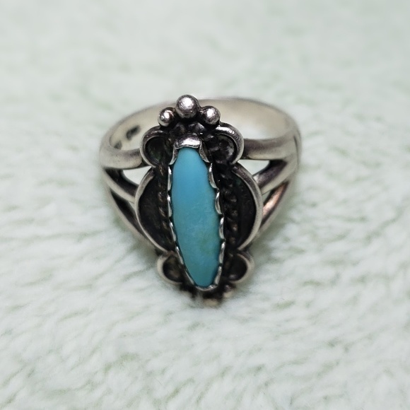 Vintage Turquoise and silver ring in Woman - Picture 2 of 3